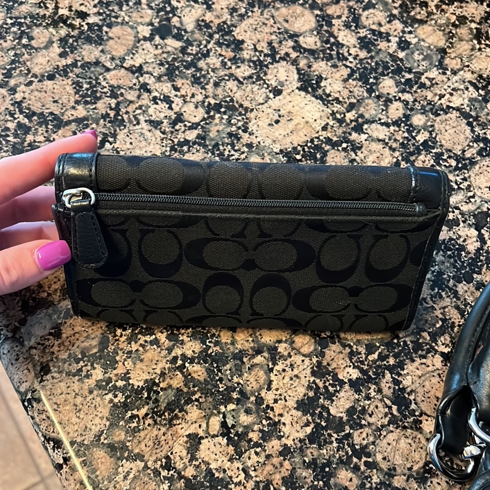 Coach purse and wallet - Picture 8 of 8